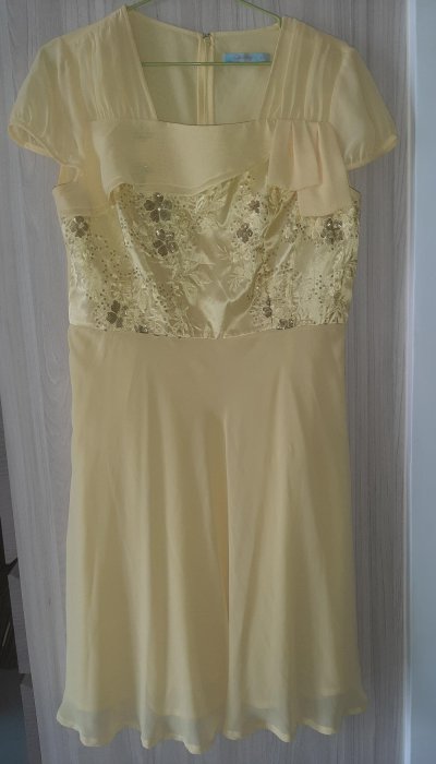 (二手服飾出清) 專櫃品牌龐吉服飾PANG CHI 繡花造型黃色短洋裝L號