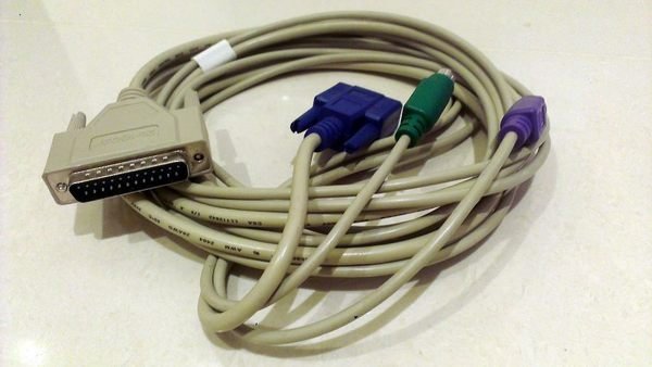 【【降價優惠】】 ATEN KVM Switch 16 PORT 螢幕 切換器 CS-1016 (含機櫃架)