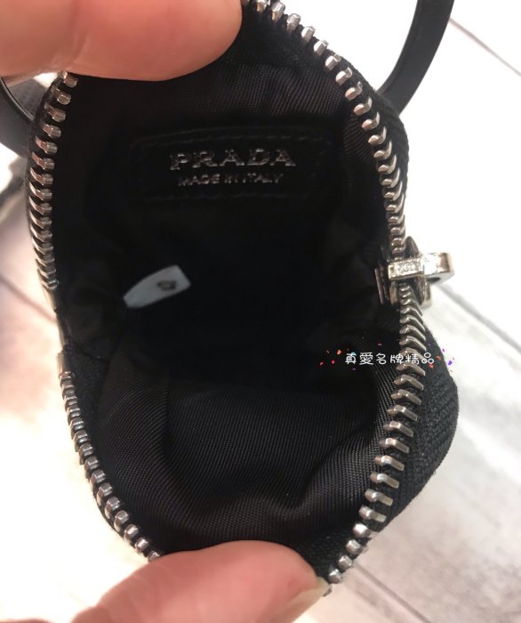 《真愛名牌精品》PRADA 1ZT016  黑尼龍銀三角  掛繩手機套 (附小包)*全新*代購