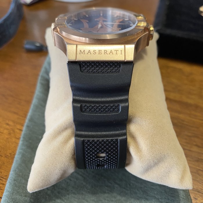 【錶帶家】MASERATI  瑪莎拉蒂手錶圖片同款代用橡膠錶帶手錶帶（不賣錶只賣錶帶）可到店面更換工資加50元