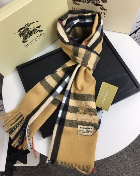 特賣（本週免郵）絕對正品BURBERRY 博柏利 戰馬繡標 羊絨圍巾/ 披肩 精裝禮品 經典格子/ 大格紋/ 多色可選-