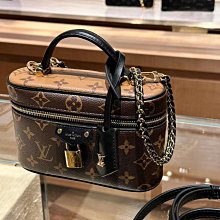 LV M47125 Vanity Chain Pouch肩背包 老花