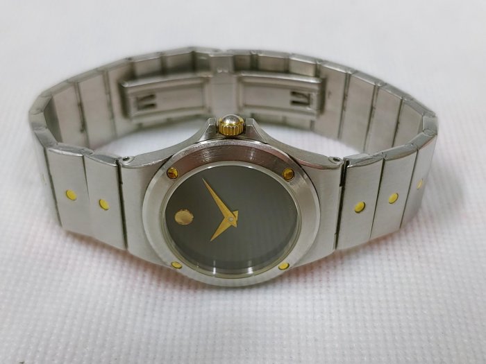 瑞士製精品 MOVADO 藍寶石玻璃鏡面石英女錶 保證真品