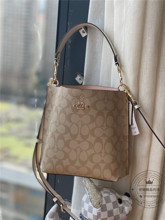 空姐精品代購 COACH CA582 Mollie 經典老花PVC拼牛皮 女士水桶包 單肩斜挎 手提包 側背桶包 附購證