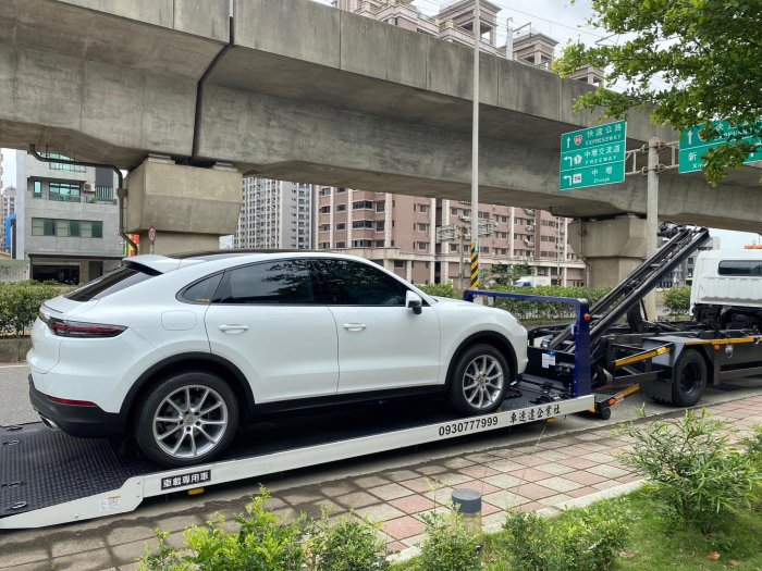 PORSCHE CAYENNE E3 COUPE 安裝21吋原廠RS Spyder鋁圈~另有TURBO DESIGN式樣