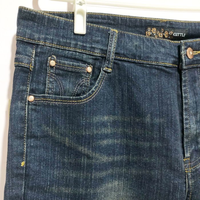 全新 CUTTLE JEANS 鑲鑽釦 直筒刷色中腰七分牛仔褲 3L