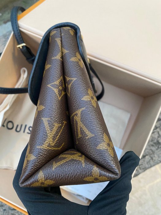 ＜葛蕾飾屋一館＞二手LV LOUIS VUITTON 黑色大鎖頭LOCKY BB ONE HANDLE M44141老花拼牛皮手提側背包