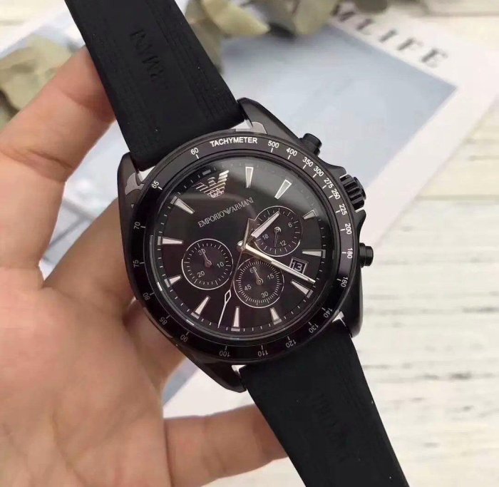 EMPORIO ARMANI 黑色錶盤 黑色橡膠錶帶 石英 三眼計時 男士手錶AR11028