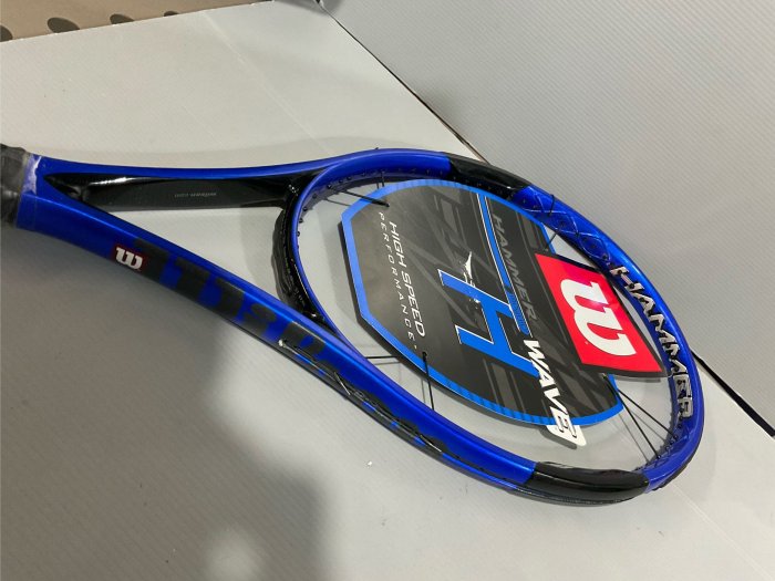 Wilson H Wave 兒童網球拍 264g $2990（含線、球拍袋）