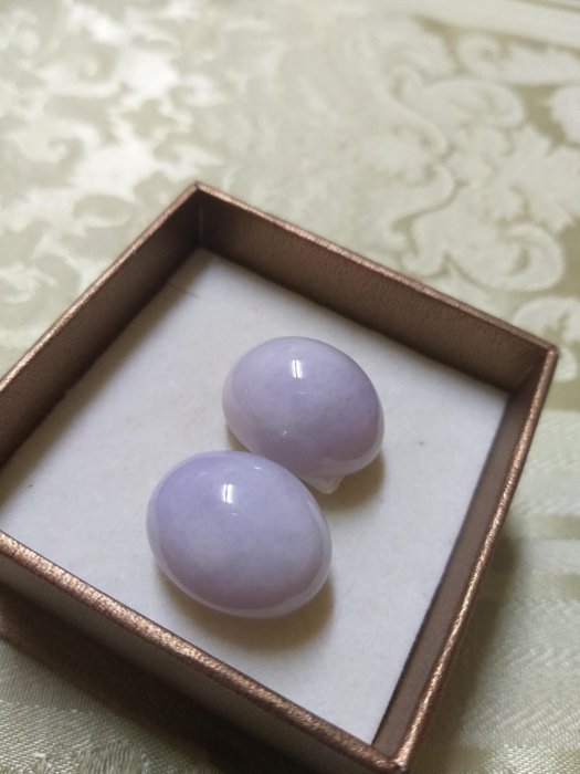 台南美藝術藝品寶殿
粉紫羅蘭蛋面裸石