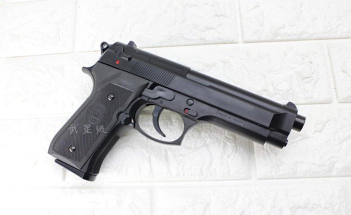 台南 武星級 KWC 貝瑞塔 M92 空氣槍 + 0.12g BB彈 奶瓶( KA13 BB槍BB彈M9 M9A1