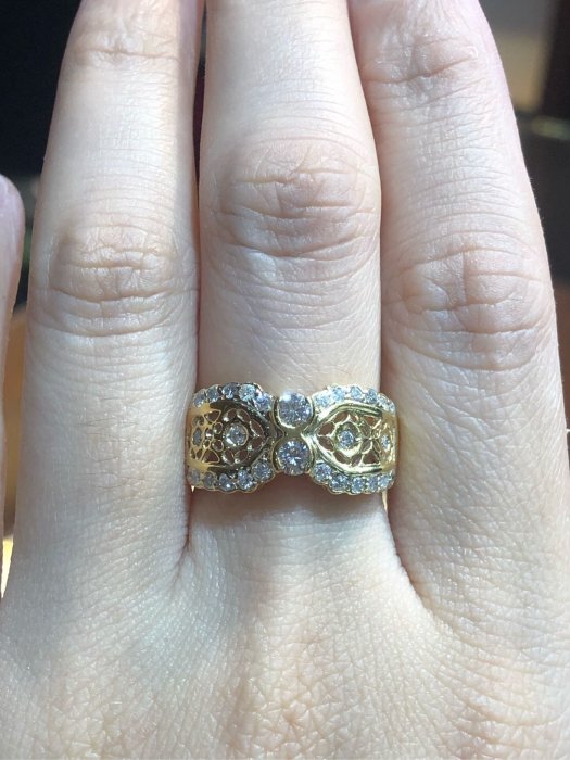 總重62分天然鑽石黃K金戒指，超值出清價16800元，古典造型設計款式適合平時配戴，精選商品只有一個要買要快