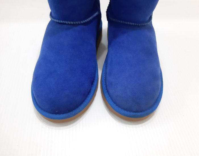 UGG 澳洲專櫃正品 S/N 5251藍色 經典 毛絨羊皮麂皮 短中筒雪靴 US3/UK2/EU33/JPN22