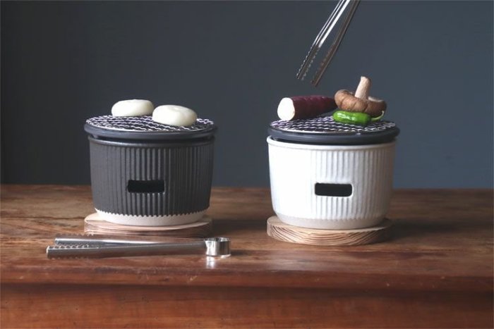 發現花園 日本選物 ~ 日本製 SALIU 七輪 桌上型 碳烤爐 烤肉盆 -黑/白