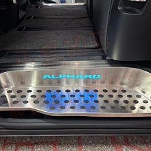 【小鳥的店】2016-22 ALPHARD 30系 35系 專用 LED門檻 迎賓踏板 替換式 防滑 (藍光) 4入
