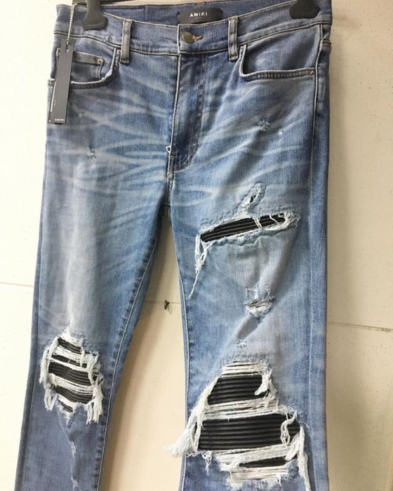 [ 羅崴森林 ] AMIRI SS19現貨LIGHT BLUE WASHED MX1 JEANS藍刷破鑲黑皮革彈力牛仔褲