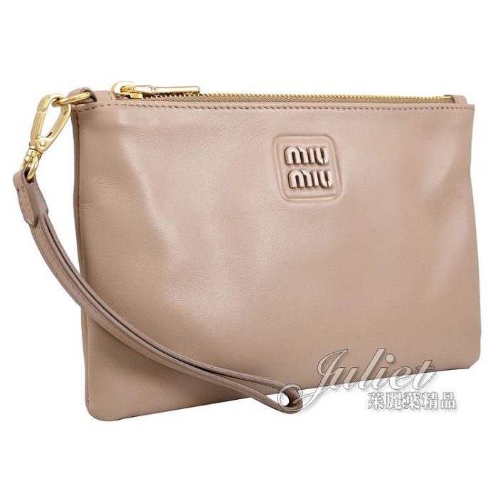 【茱麗葉精品】全新精品 MIU MIU 專櫃商品 5NH014 SOFTY 金屬LOGO皮革拉鍊手拿包.淺駝色 現貨