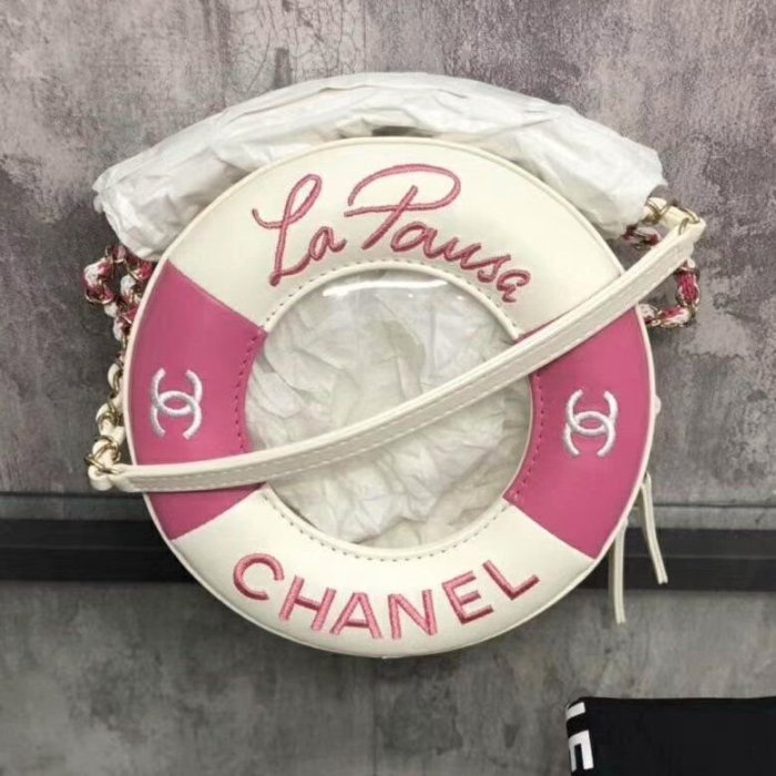 專櫃正品 香奈兒 CHANEL 2018 新款 游泳圈包 粉白色 牛皮 金鍊（全新福利品！優惠出清換現金）