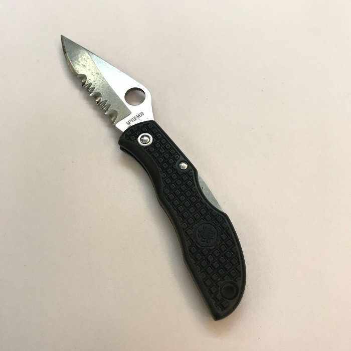 Spyderco 齒刃折刀 隨身萬用刀具