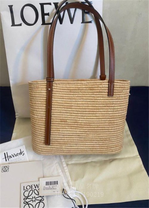 HANNA精品Loewe 羅意威 小號 方形購物袋 A223099 草編包 現貨