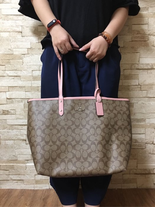 安安精品保證正品現貨【COACH】安安精品新貨到保證正品~【COACH】F36658 立體馬車防刮皮革雙面托特包附手拿包