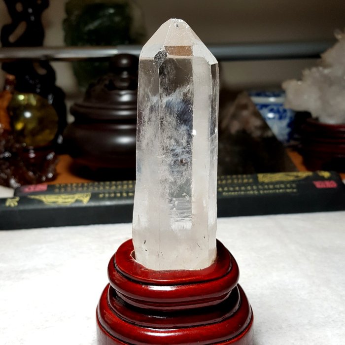 [Disk水晶][天使的羽毛]藍針水晶激光柱(帶平行生長紋)送木座 NA-20