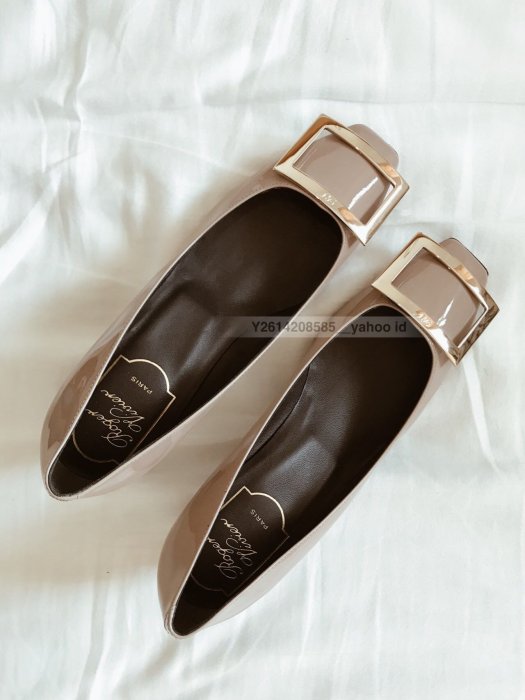 【代購】Roger vivier Belle Vivier Trompette 漆皮 方頭 高跟鞋 45mm 灰色