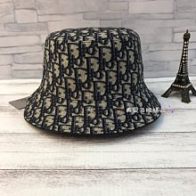 《真愛名牌精品》DIOR 113C907A4502 OBLIQUE 雙面 藍單寧+黑刺繡 漁夫帽 L號 全新品*代購