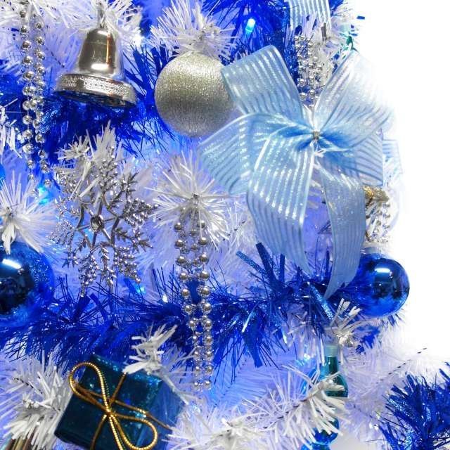 心可樂活 台灣製6呎/180cm豪華版夢幻白色聖誕樹(銀藍系配件組+100燈LED藍白光2串+附IC控制器)本島免運