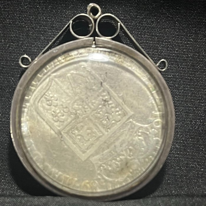1689英國威廉三世和瑪麗半克朗銀幣