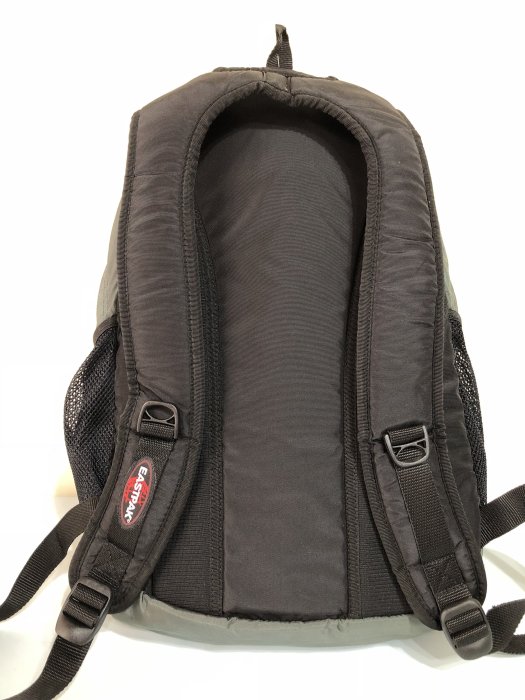 1折清倉 原價3980 EASTPAK 多層 登山背包 雙肩軟背帶 多層收納 後背包 防潑水 另有紅色 藍色 灰色