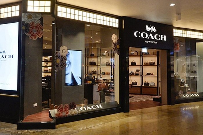 【包你喜歡代購】COACH 77979 新款素面牛皮寬肩帶 女生翻蓋郵差包  F77979