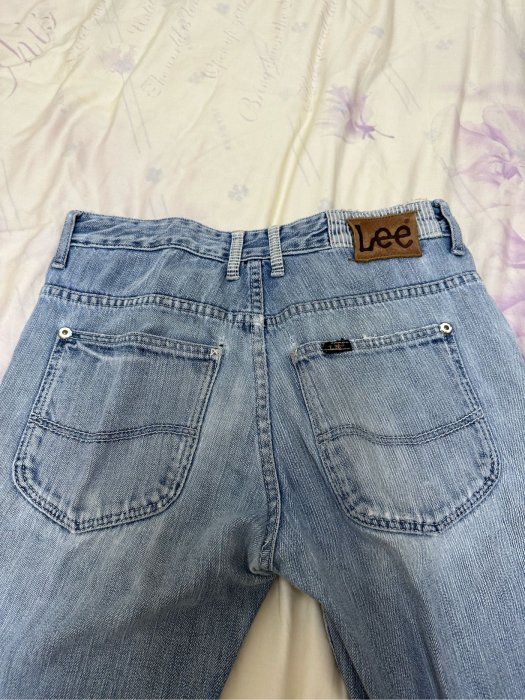 男生二手轉售 原價$4580｜Lee Jeans 牛仔淺藍色 破褲 長褲 30腰