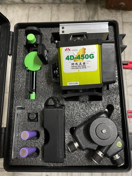 台南 財成五金 CY-450G. 16線 綠光電子式貼模機雷射水平儀 18650鋰電模式 贈腳架
