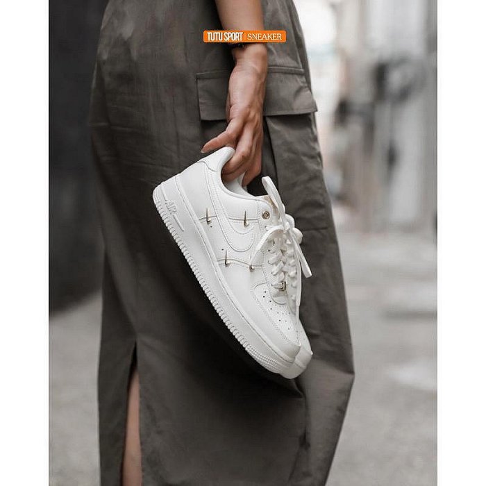 日本代購 Nike Air Force 1 四勾 小金勾 泫雅 FV3654111 FV8110181