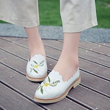 ＳＥＹＥＳ　日系森林復古古著自然風刺繡花草皮鞋