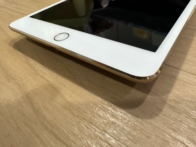 (降價)外觀新 iPad mini4 64G LTE WiFi+Cellular 金 可插卡 線上課導航空拍機追劇都好用