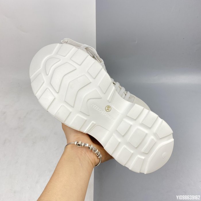 ·Alexander McQueen sneakers 白色高幫白鞋 短靴厚底 女鞋