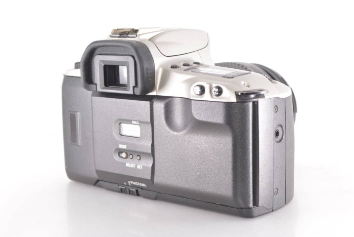 佳能 Canon EOS Kiss III + EF 28-80mm F3.5-5.6 USM 底片單眼相機組 體積輕巧