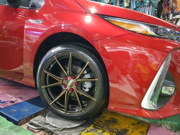 TOYOTA  17吋輕量化鋁圈  ALTIS 炫壓鍛造  TOYOTA Prius PHV 電動車 5X100 8J