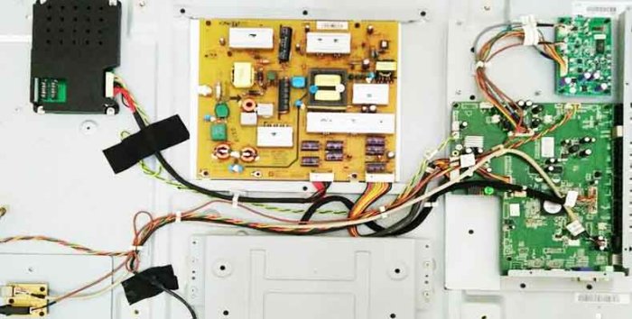 [維修]禾聯 HERAN HD-39DA1 39吋 LED 液晶電視 不定時自動關機 故障機板維修服務