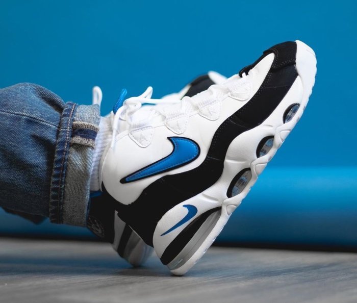 =CodE= NIKE AIR MAX UPTEMPO 95 皮革籃球鞋(白黑藍) CK0892-103 PIPPEN