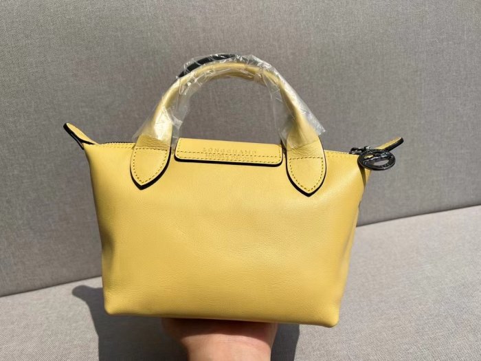 ╭☆包媽子店☆LONGCHAMP Le Pliage Xtra 羊皮迷你款餃子包