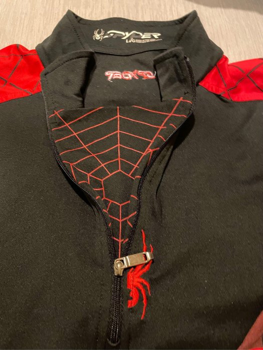 《二手》機能服飾Spyder男生L碼蜘蛛人立領上衣黑底加低調蜘蛛網紋