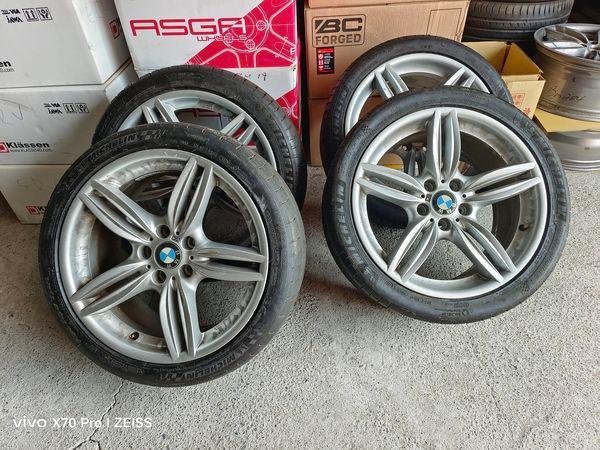 BMW F10 F11 F12 原廠351M 19吋前後配鋁圈含胎.E46 E90 F30 F31 F10 F11