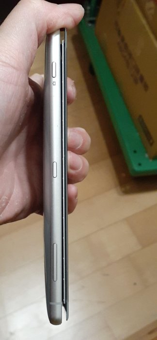 經典旗艦 SONY Xperia XZ2 (H8296) 64G 1900萬畫素 S845 5.7吋 只有測試可開機有聲音 狀況: 無畫面 其餘不知