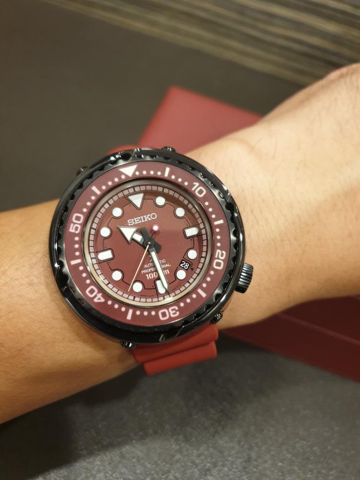 特價出清，全新現貨 SEIKO SBDX029 鋼彈40周年限量 手錶 PROSPEX 1000米 潛水錶