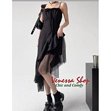 小V特賣館~ 歐單 LC 新款 時尚不規則黑色吊帶連身裙 高級感舒適小黑裙 (E1711)