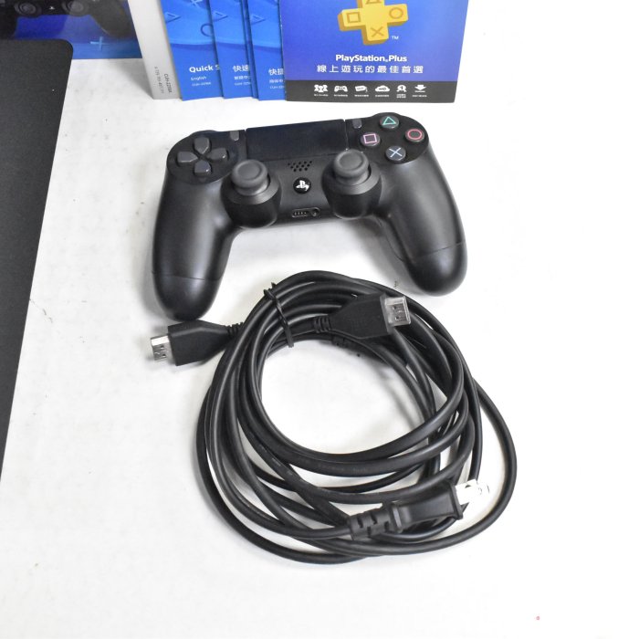 金卡價3978 宅配 二手 SONY PS4 Slim 1TB 遊戲主機 (極致黑) 129900004703 03