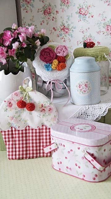 GreenGate Tin Picnic Box Set - Cherry Pale Pink